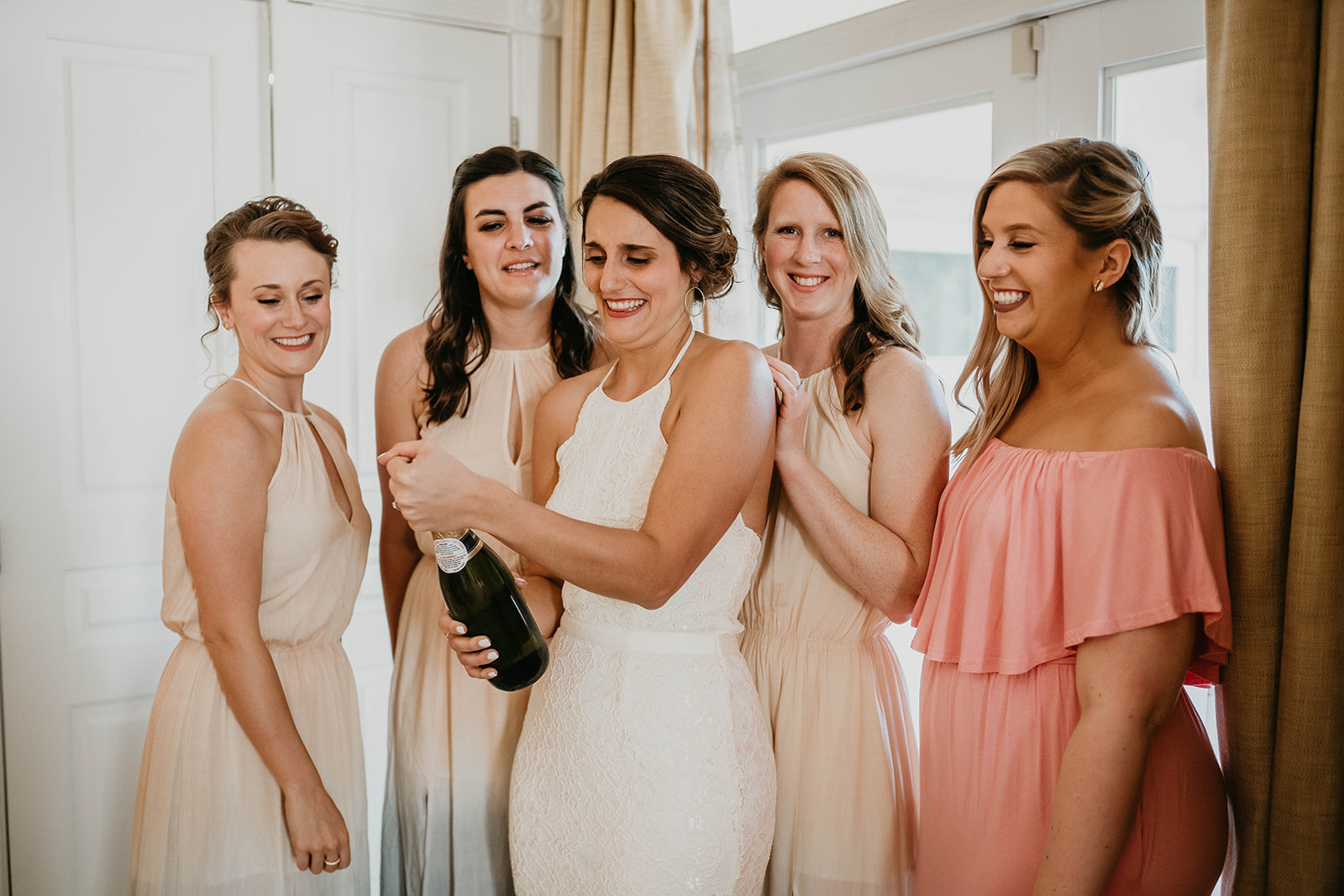 Beach Bridal Getting Ready Photos