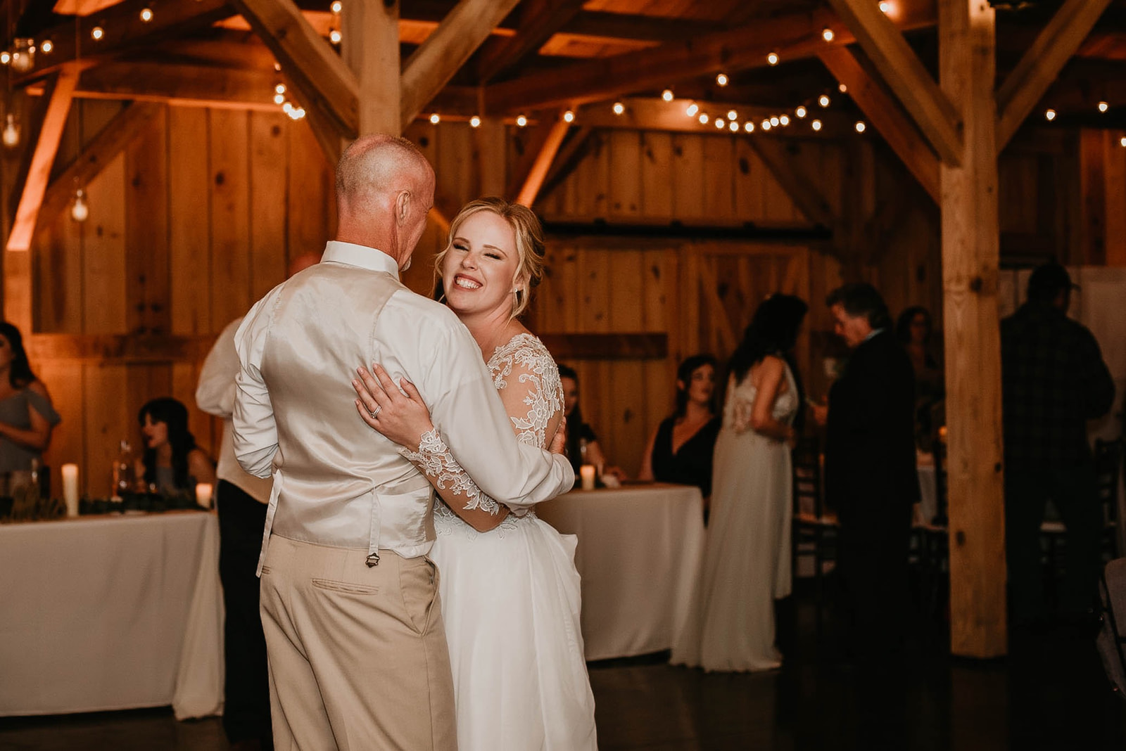 Bridle Oaks Barn Central Florida Rustic Wedding Reception Photography