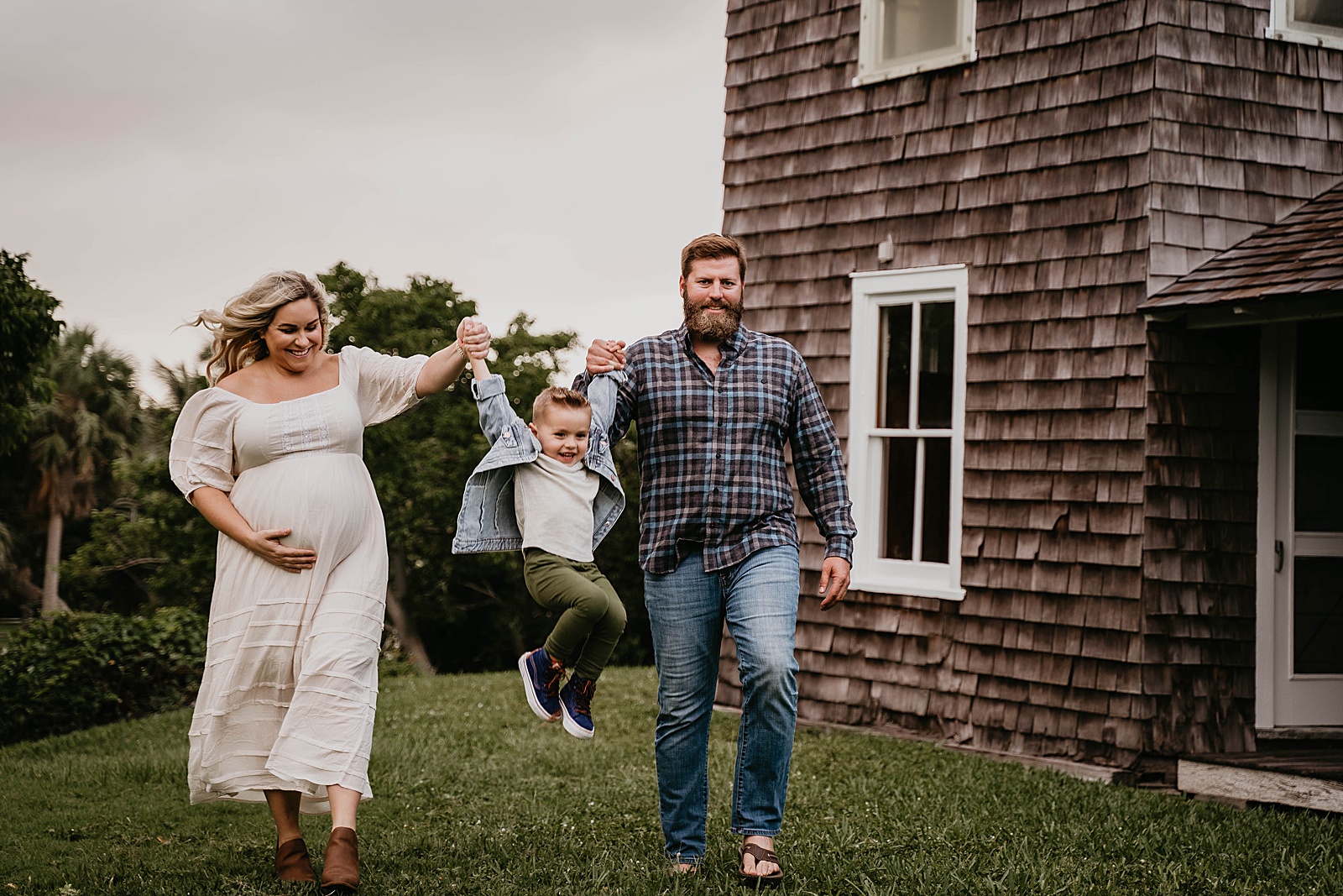Dubois Park Maternity Family Photos by South Florida Lifestyle Photographer, Krystal Capone Photography
