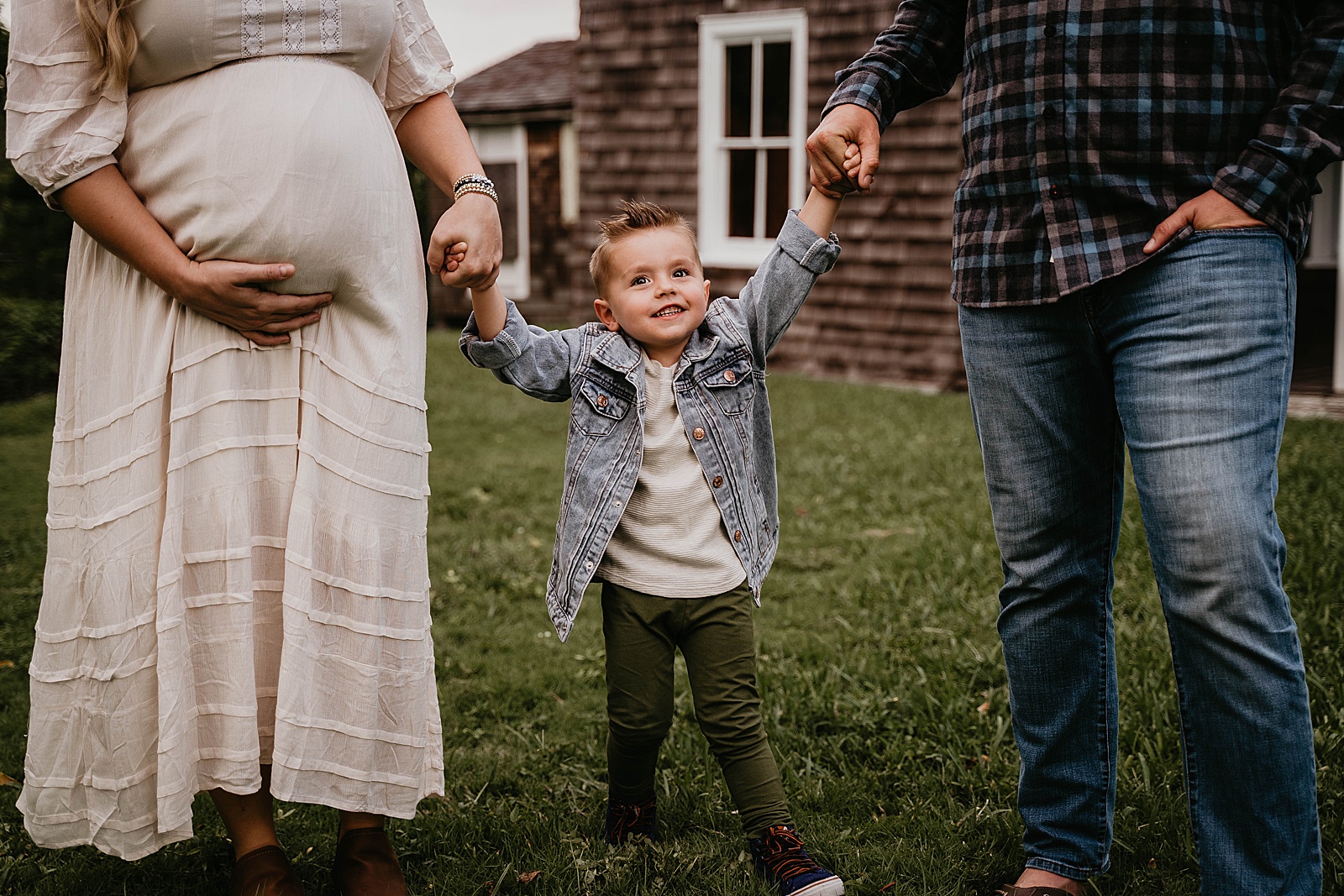 Dubois Park Maternity Family Photos by South Florida Lifestyle Photographer, Krystal Capone Photography