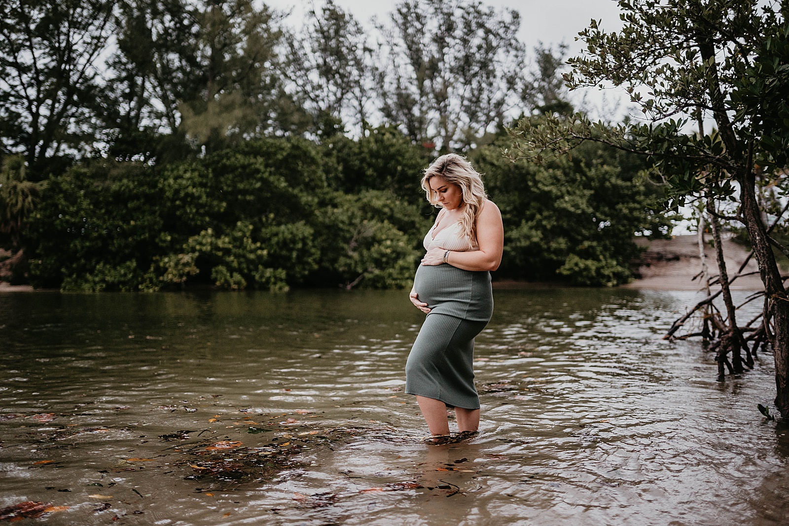 Dubois Park Maternity Family Photos by South Florida Lifestyle Photographer, Krystal Capone Photography